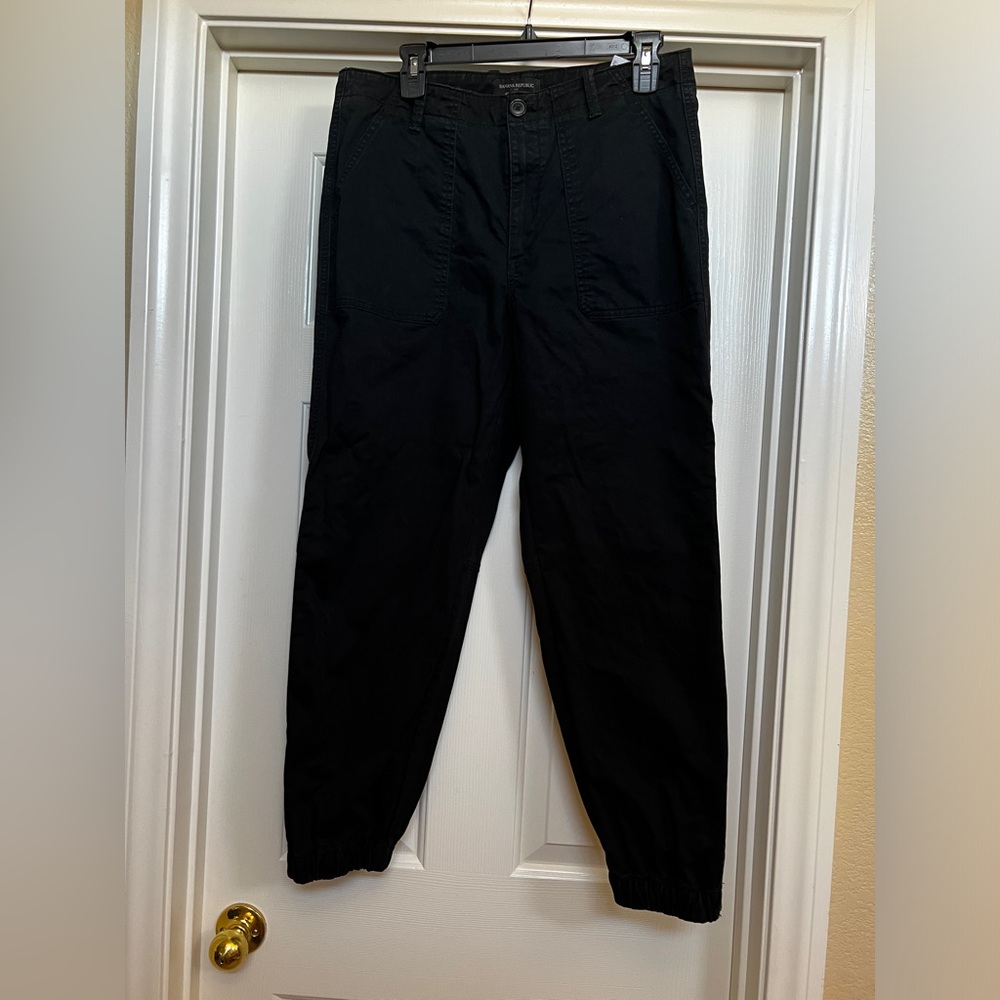Women’s Banana Republic chino joggers